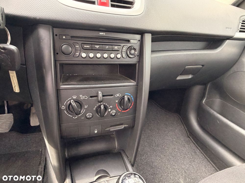 Peugeot 207 1.4 Active - 18