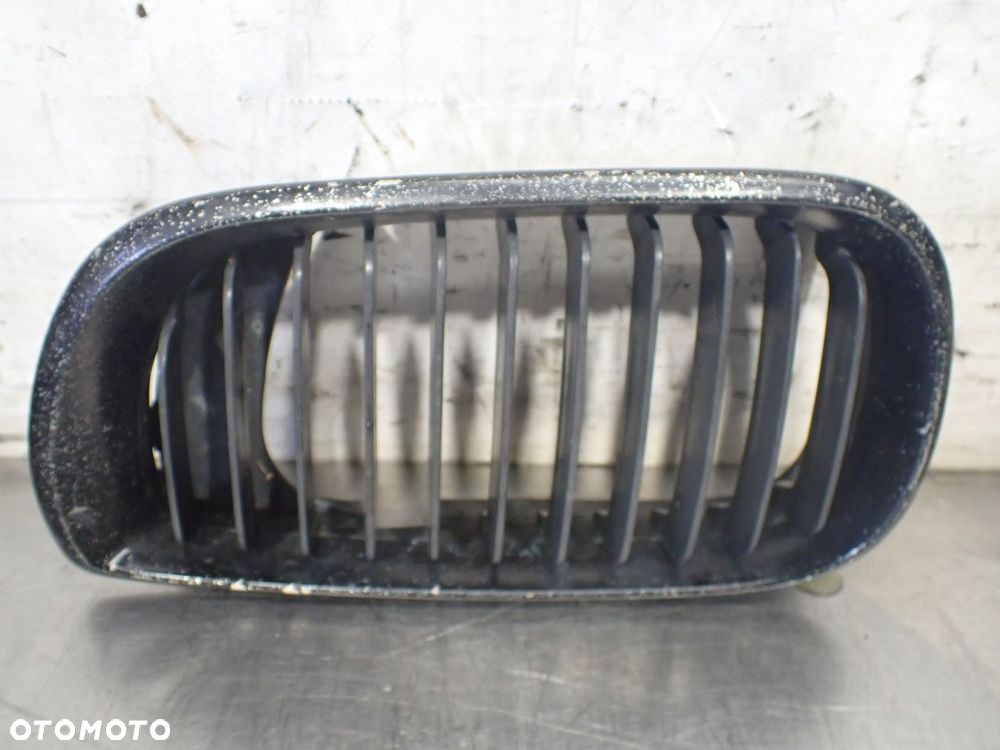 WYPEŁNIENIE KRATKA GRILLA LEWA BMW E46 LIFT 2.0D - 2