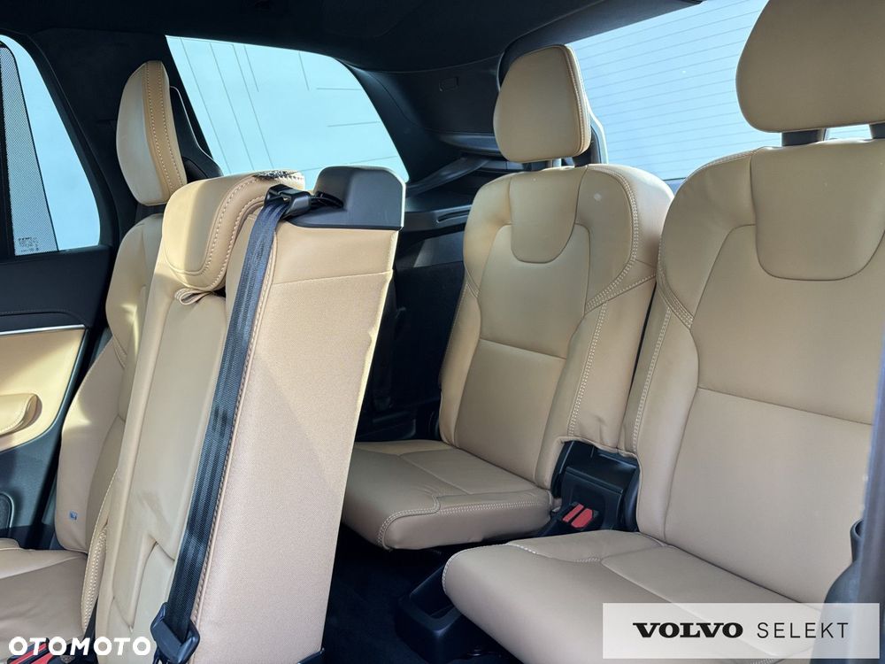 Volvo XC 90 - 26