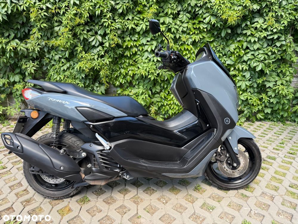 Yamaha NMAX - 10