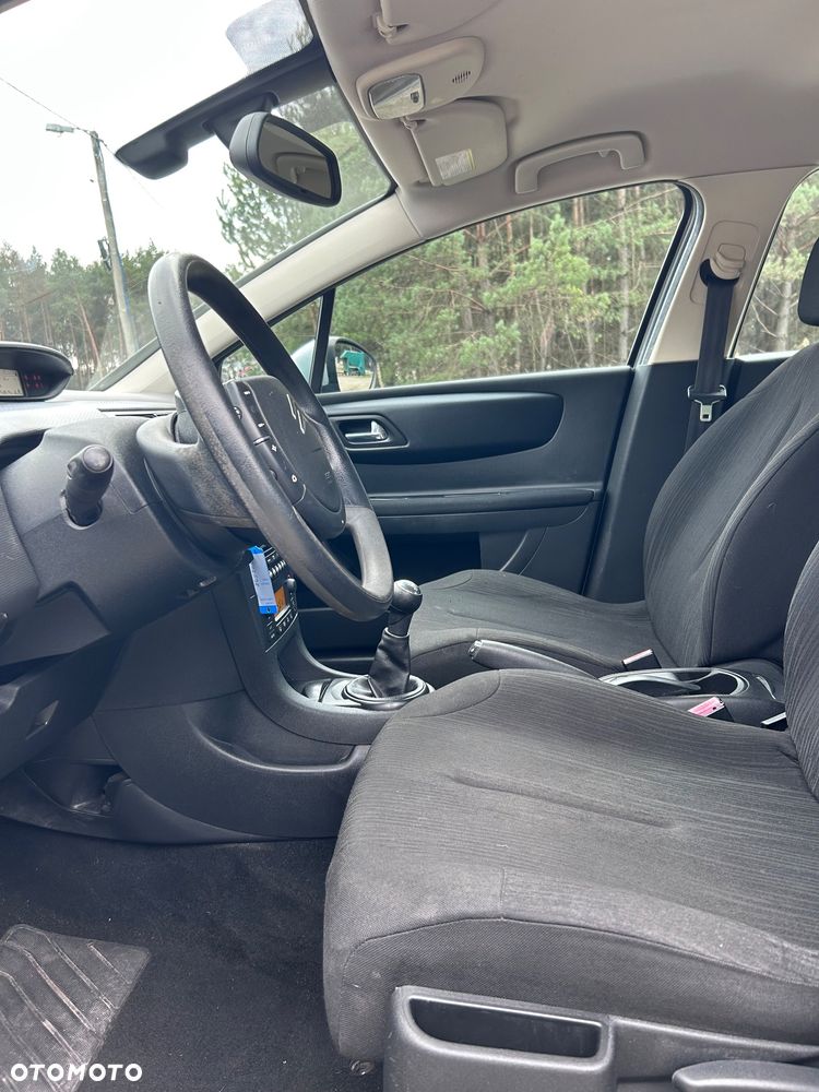 Citroën C4 VTi 120 90 Jahre - 7