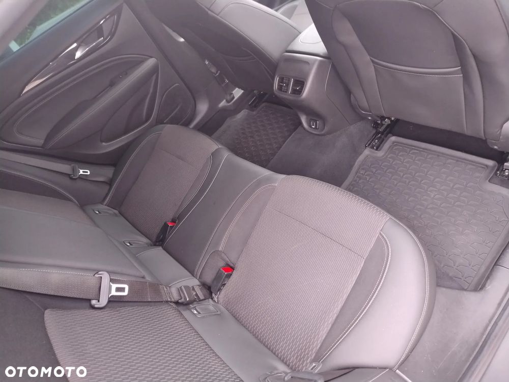 Opel Insignia - 8