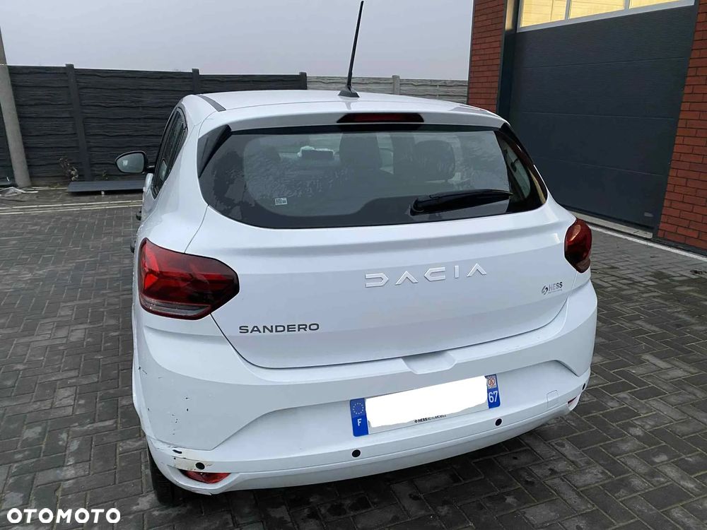 Dacia Sandero SCe 65 Essential - 18