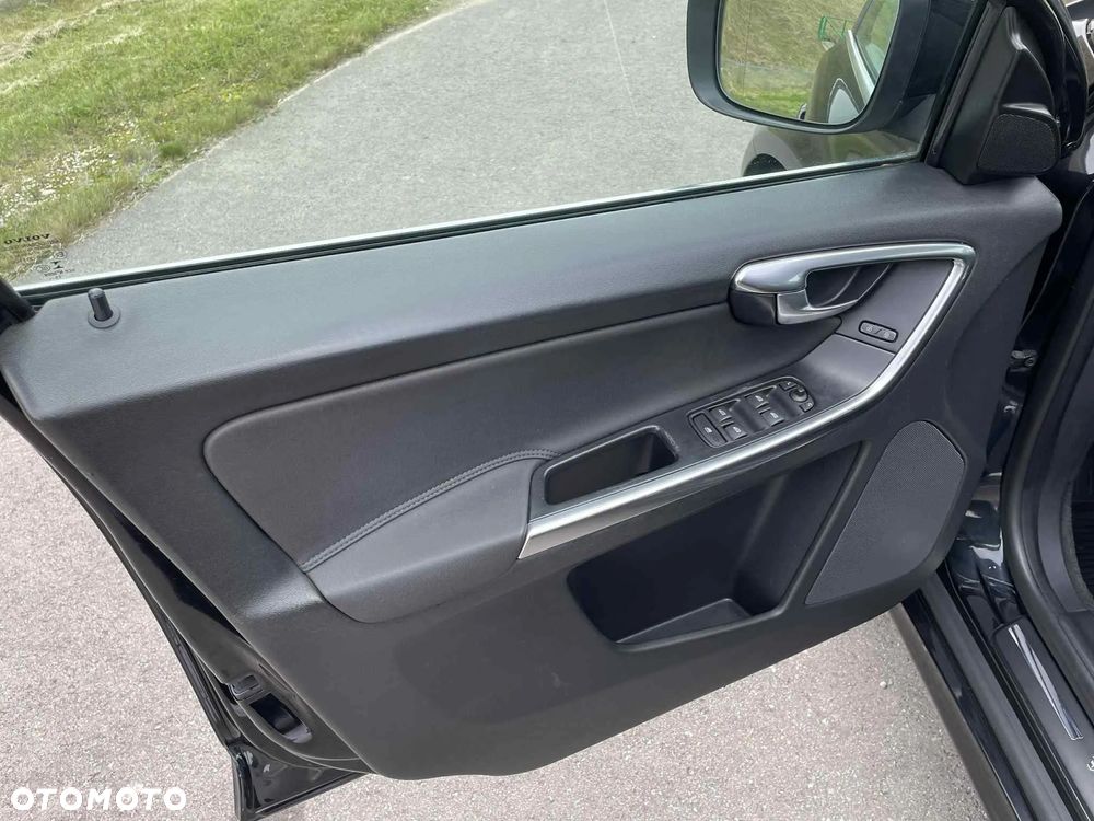 Volvo XC 60 D4 Drive-E Momentum - 13