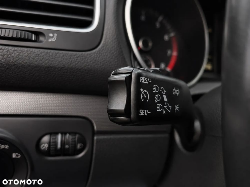 Volkswagen Golf 1.2 TSI Style - 29