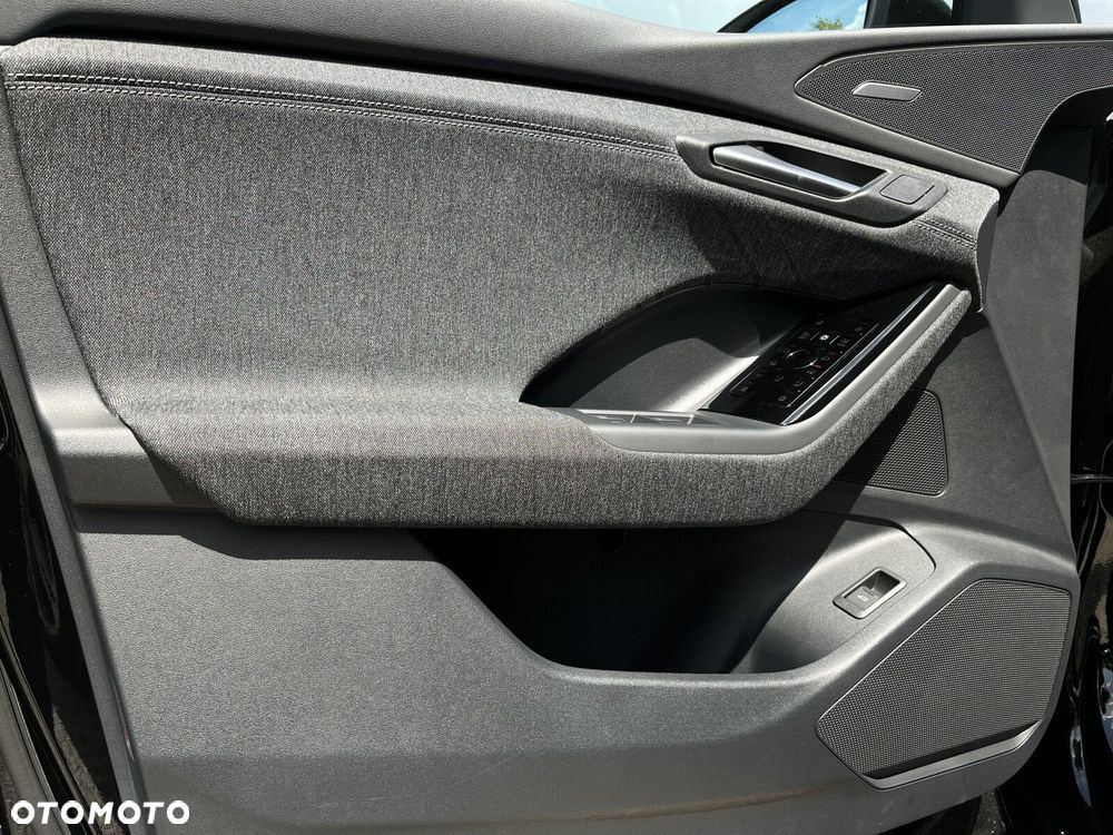 Audi Q6 e-tron - 24