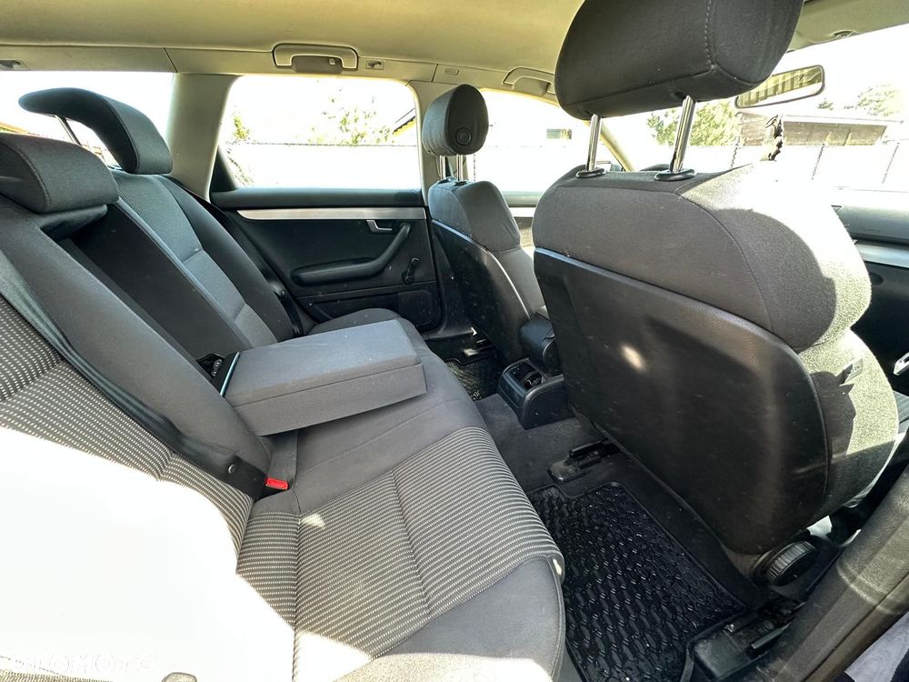 Audi A4 Avant 2.0 TDI - 9