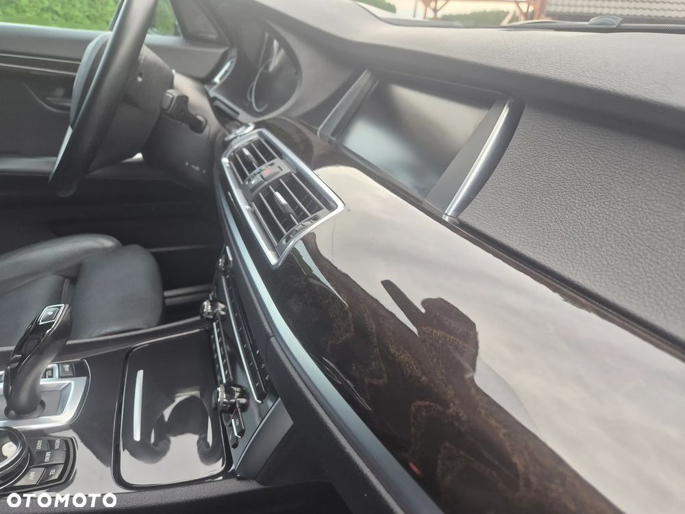 BMW 5GT - 35