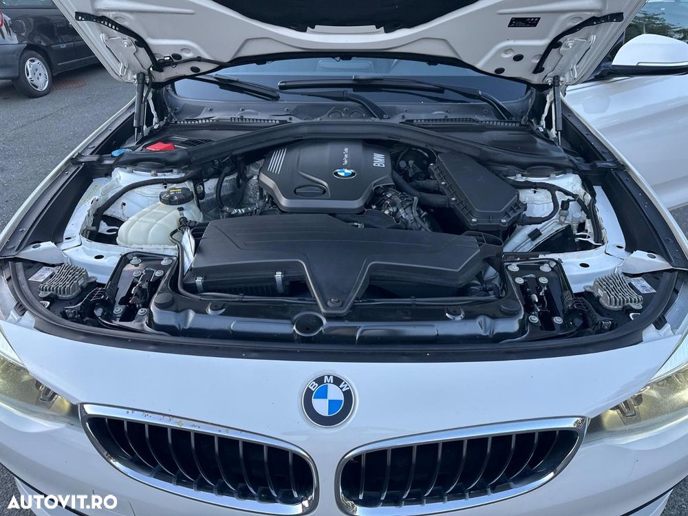 BMW Seria 3 320d Aut. Sport Line - 11