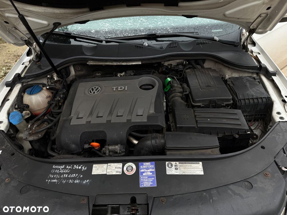 Volkswagen Passat - 11