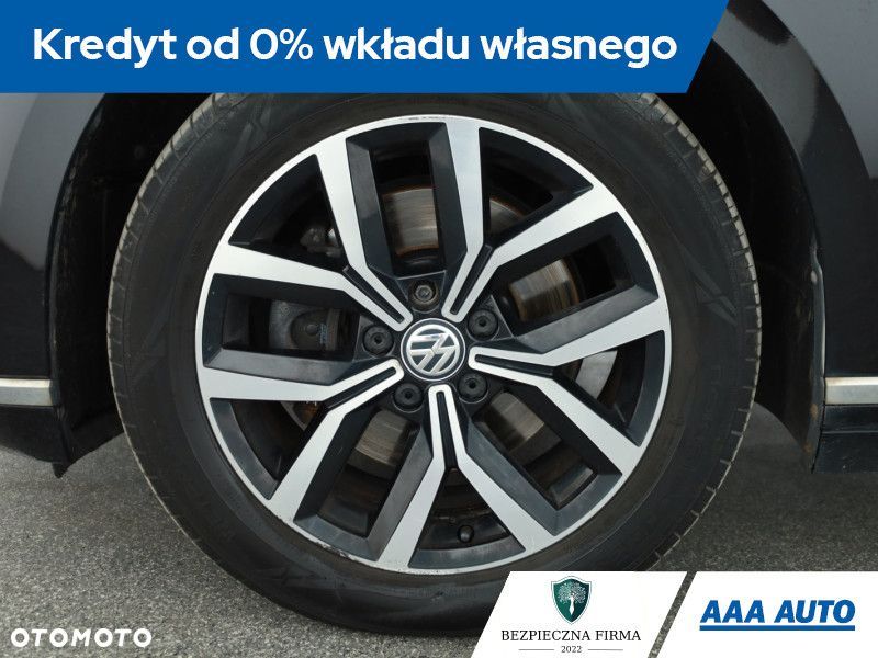 Volkswagen Passat - 14