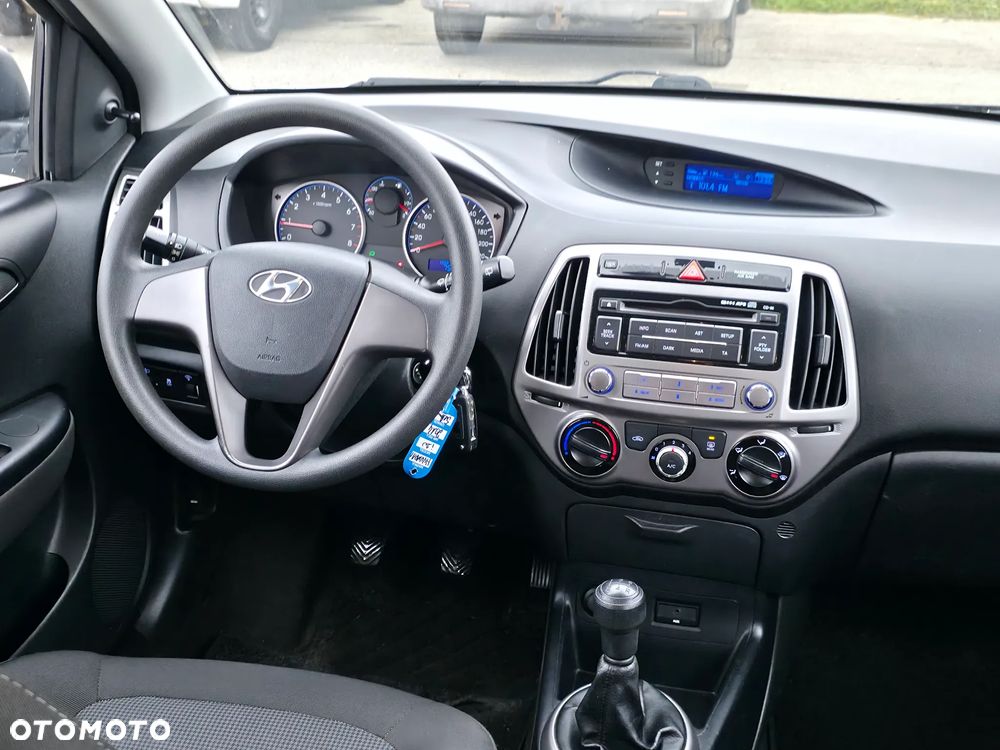 Hyundai i20 - 13