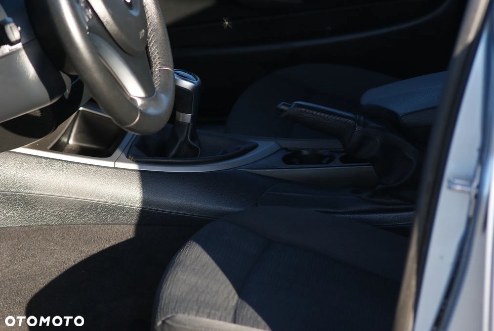 BMW Seria 1 - 18