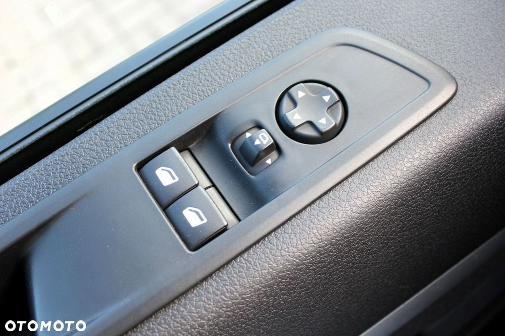 Opel Vivaro - 19