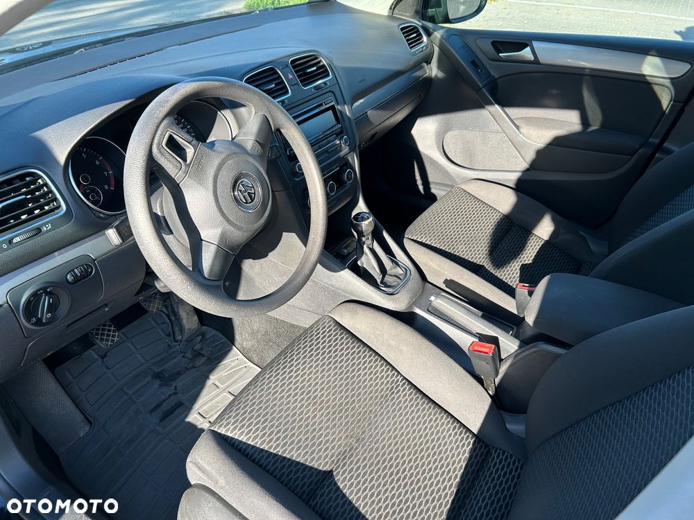 Volkswagen Golf - 10