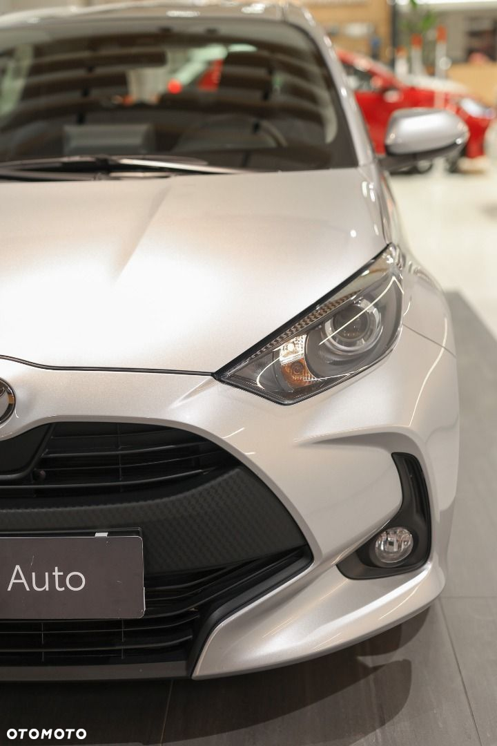 Toyota Yaris - 32