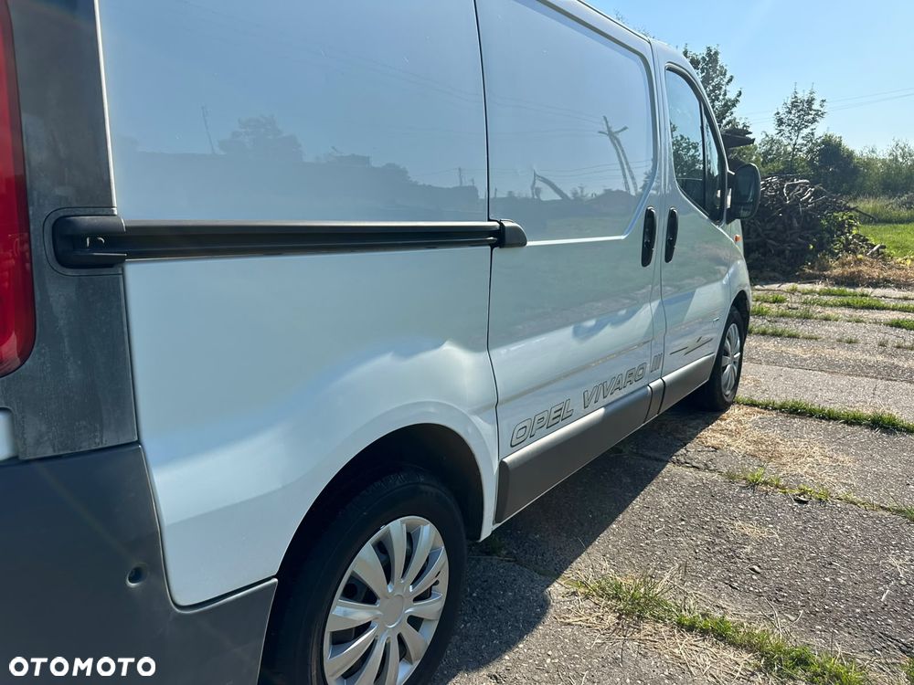 Opel Vivaro 2.5 diesel 145kM 2008 rok, automat, HAK, orginalny przebieg! BEZWYPADKOWY - 12