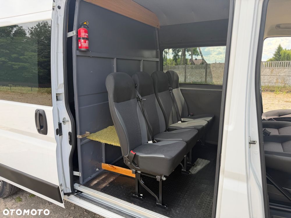 Peugeot Boxer Brygadówka L3H2 7 osób - 14