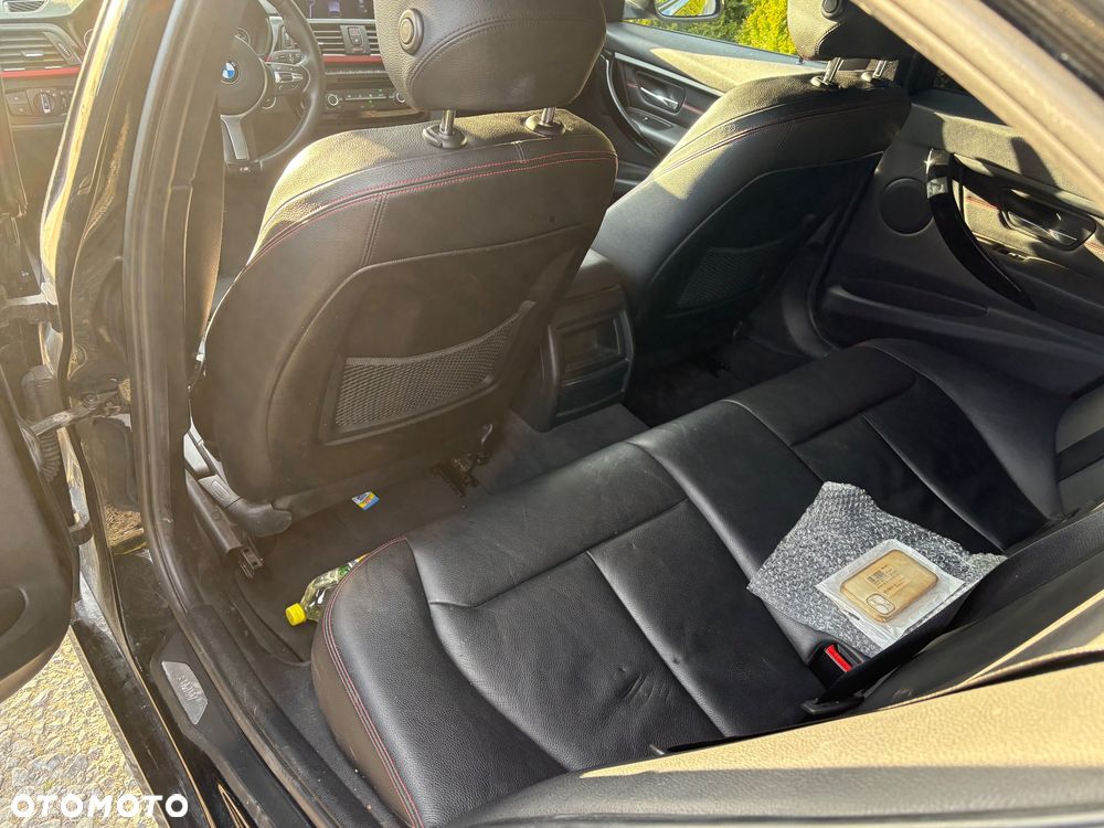 BMW Seria 3 330d M Sport - 18