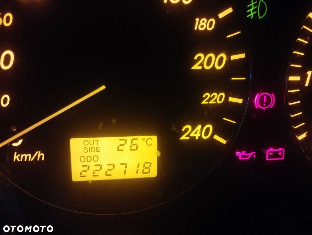 Toyota Avensis - 7