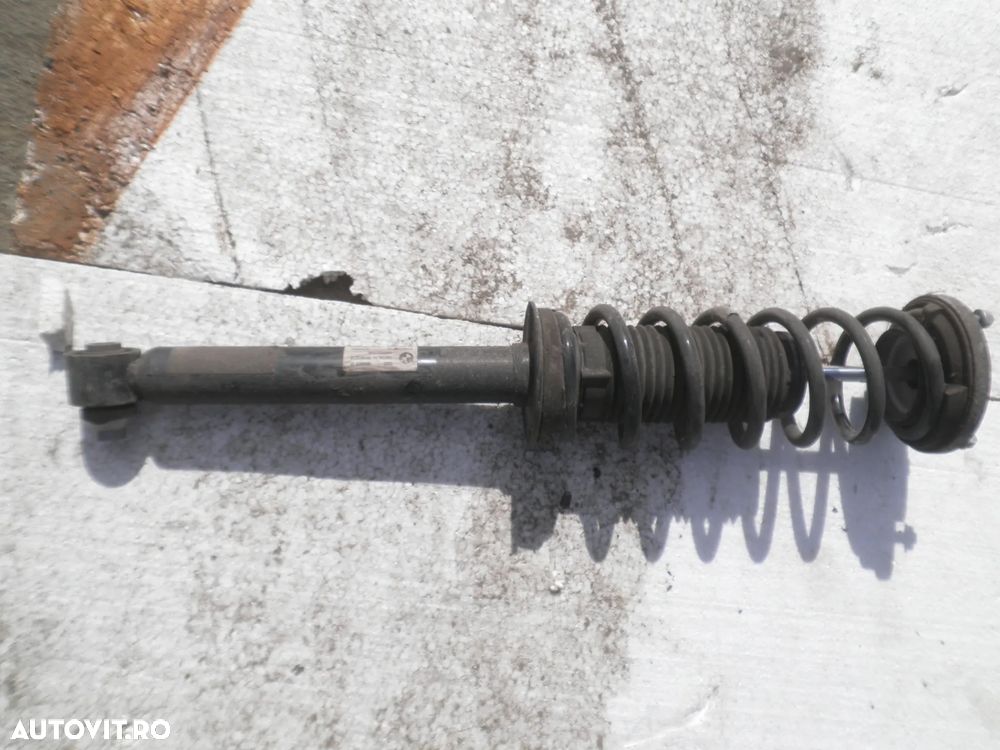 Amortizor cu arc stanga / dreapta spate BMW Seria 5 G30 6866620