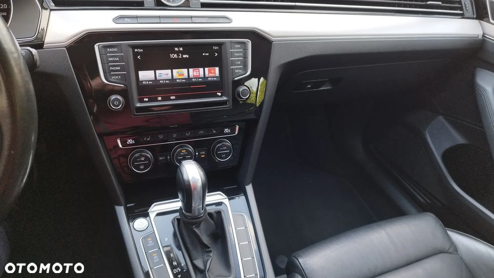Volkswagen Passat 2.0 TDI SCR DSG Highline - 38