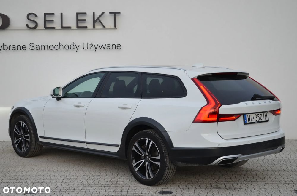 Volvo V90 Cross Country T5 AWD Pro - 4