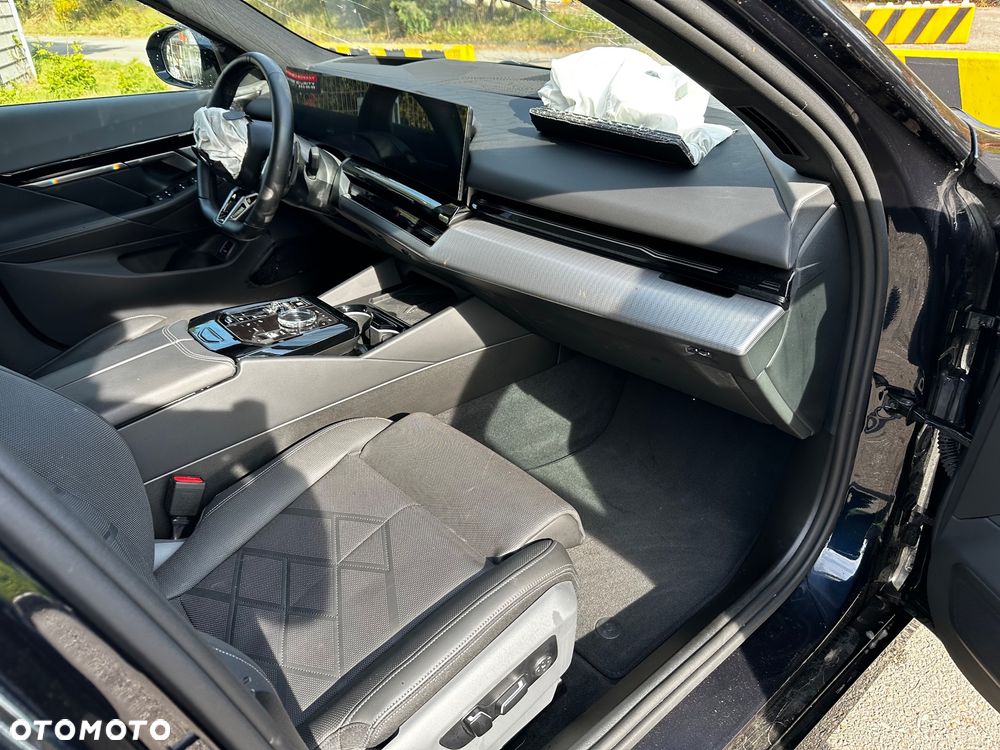 BMW Seria 5 520d xDrive mHEV M Sport - 21