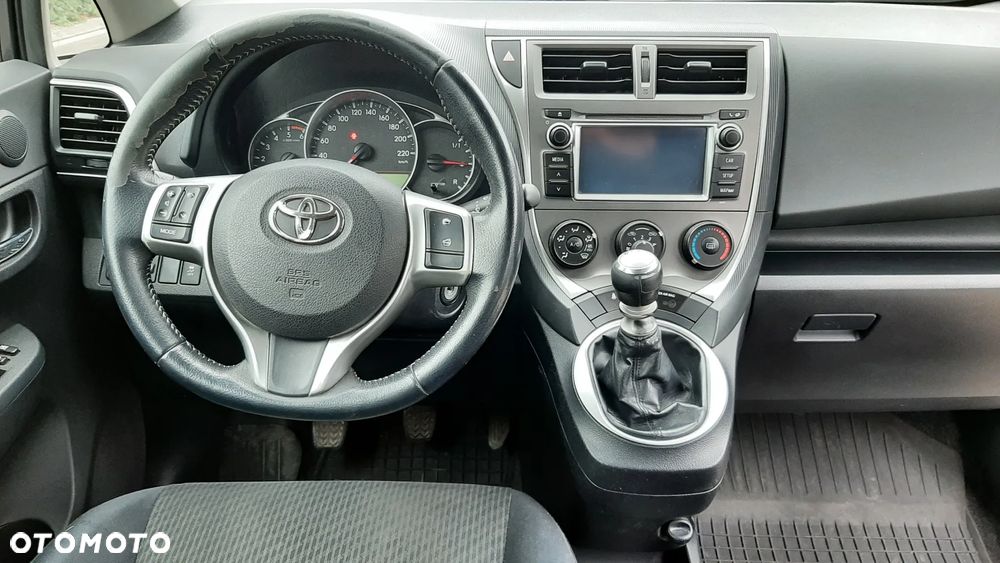 Toyota Verso S 1.4 D-4D Active - 9
