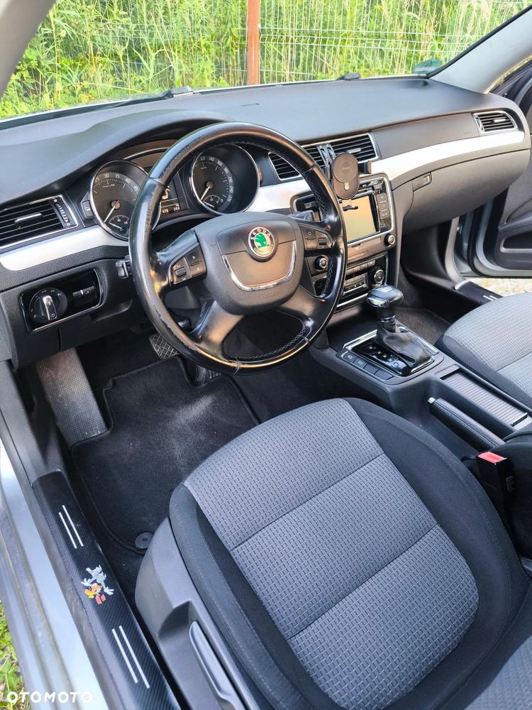 Skoda Superb 2.0 TDI Comfort DSG - 24