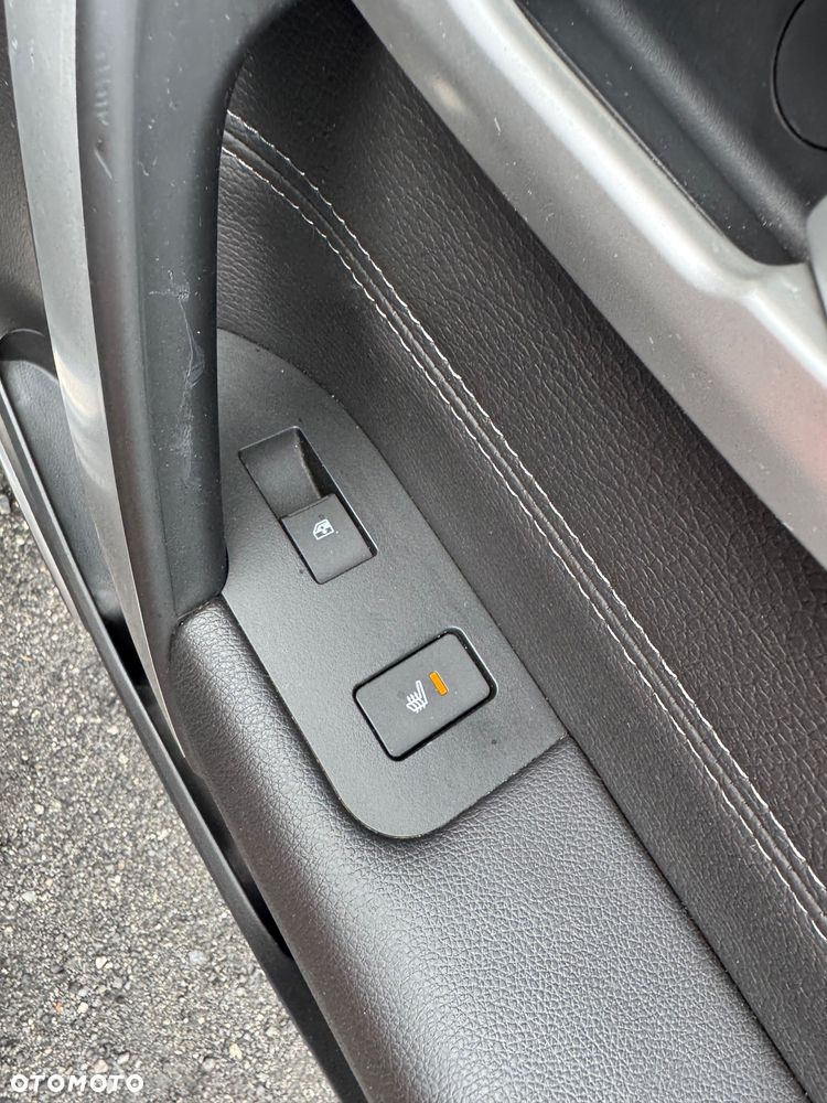 Chevrolet Captiva 2.2 D LTZ - 12