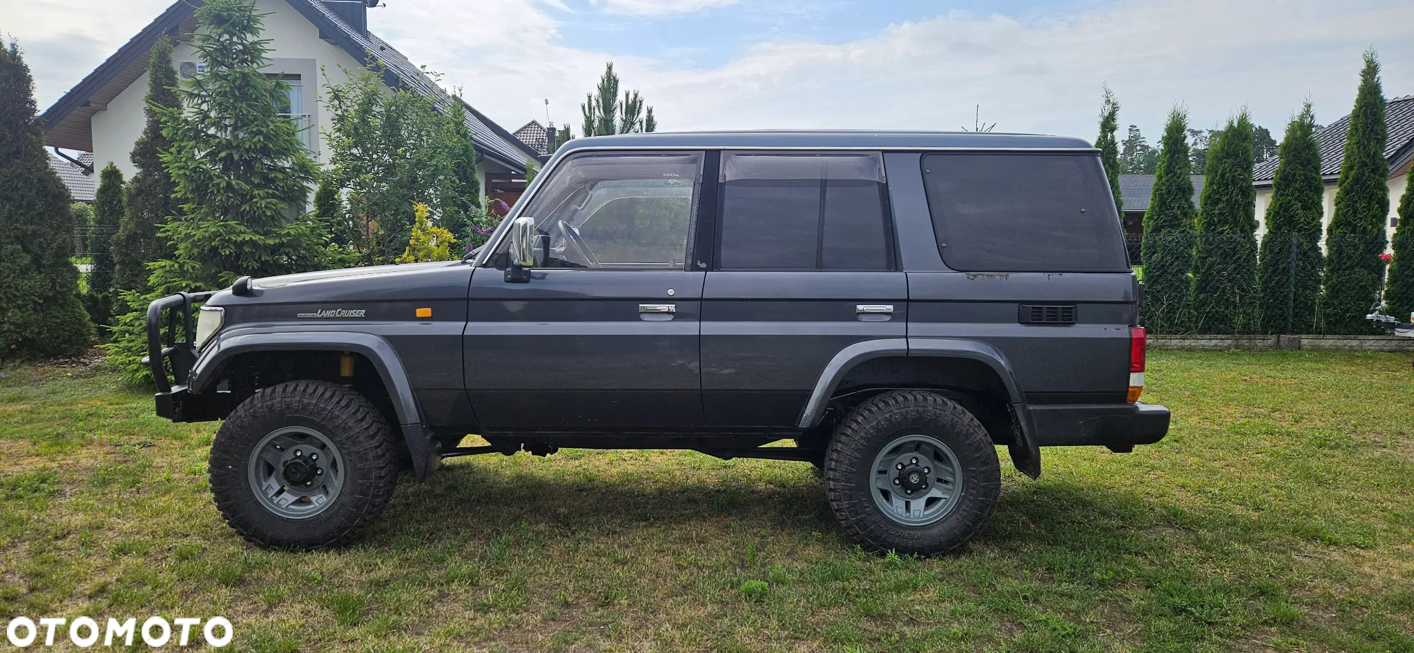Toyota Land Cruiser - 5