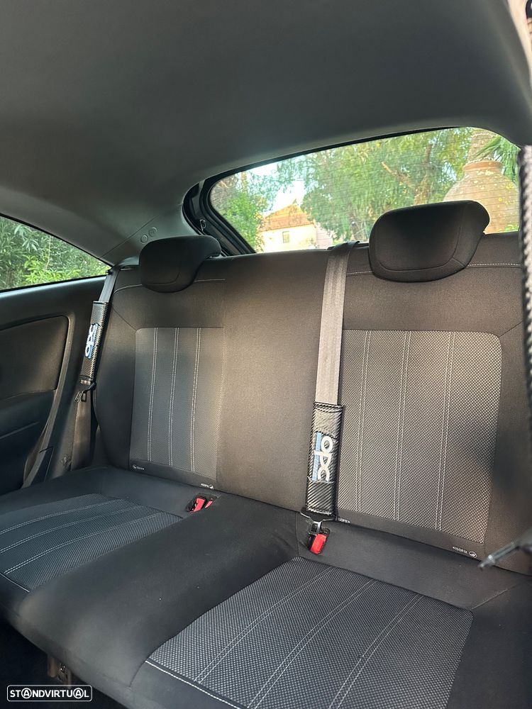 Opel Corsa 1.4 Black Edition - 14