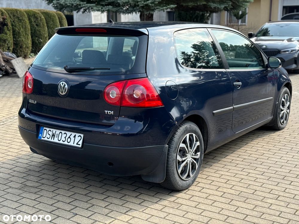Volkswagen Golf - 5