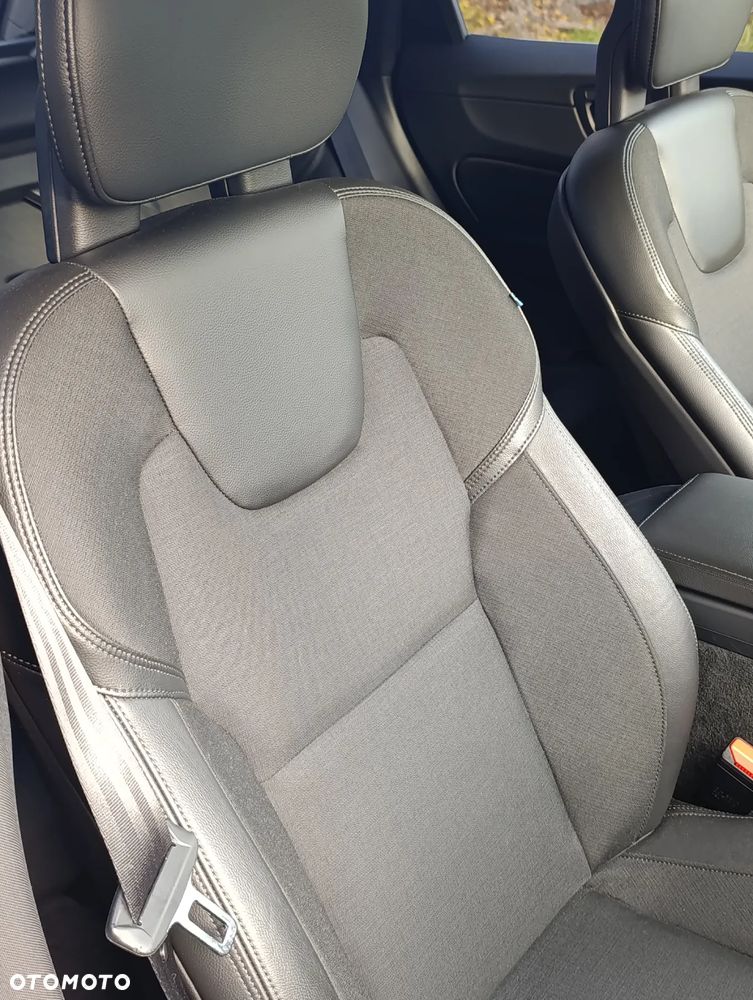 Volvo XC 60 D4 AWD Momentum - 18