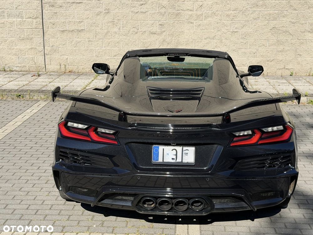 Chevrolet Corvette - 15