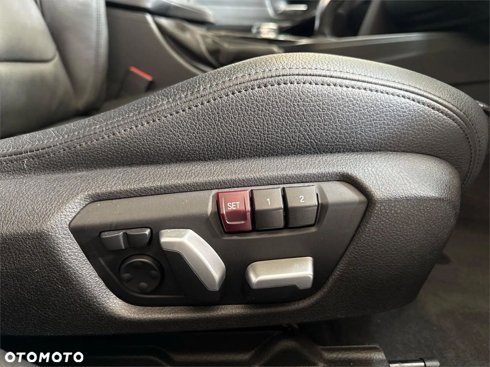 BMW Seria 3 - 25