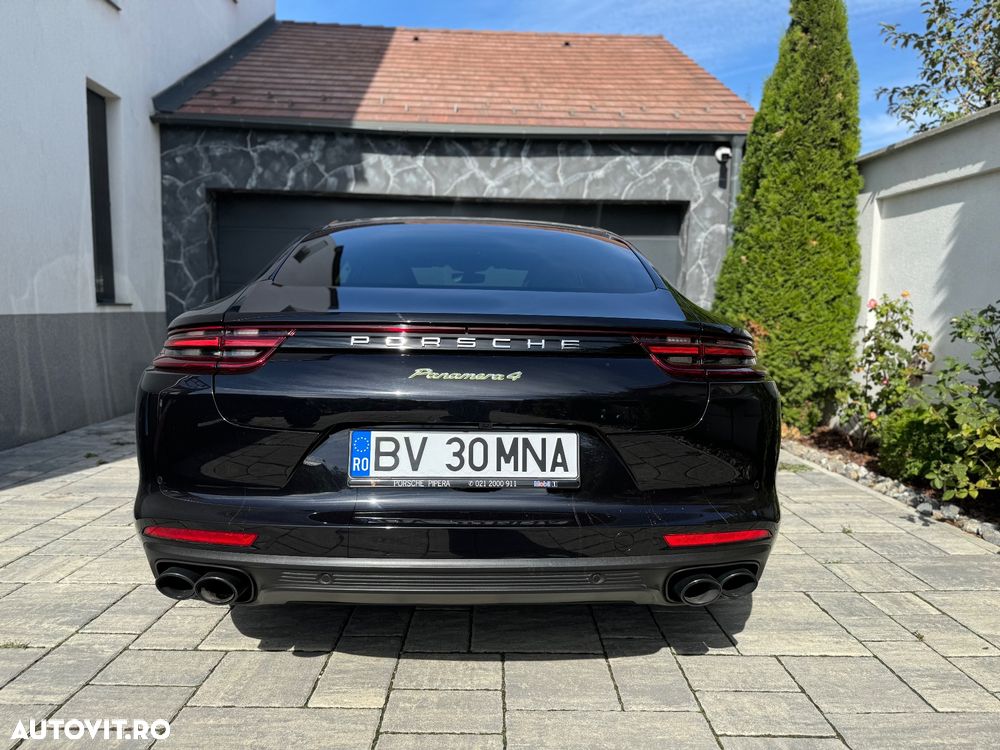 Porsche Panamera 4 E-Hybrid - 8