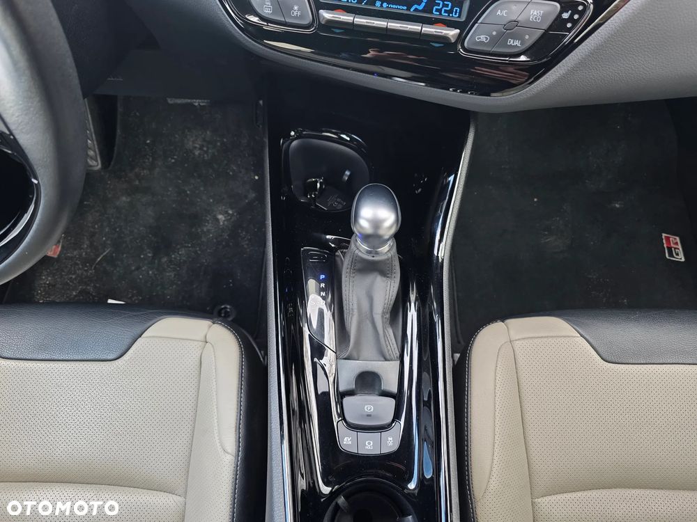 Toyota C-HR 2.0 Hybrid Executive - 21
