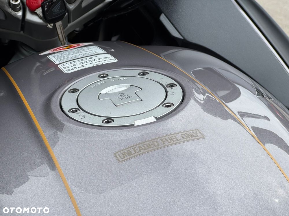 Honda ST - 17
