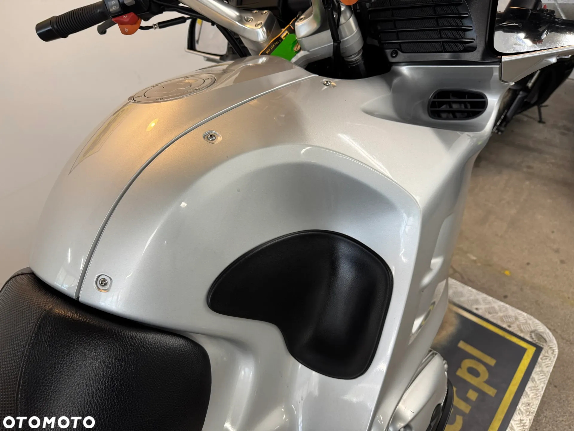 BMW R - 18