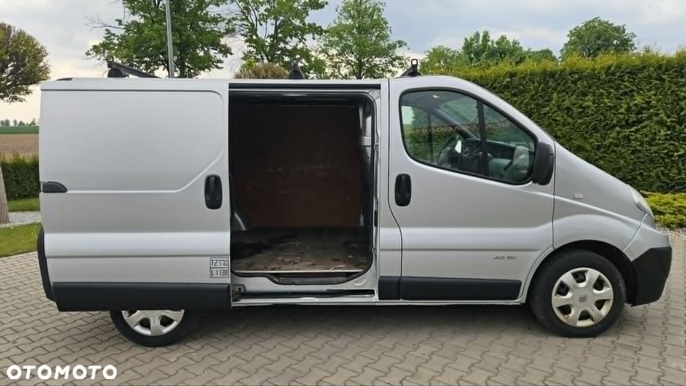Renault Trafic - 18