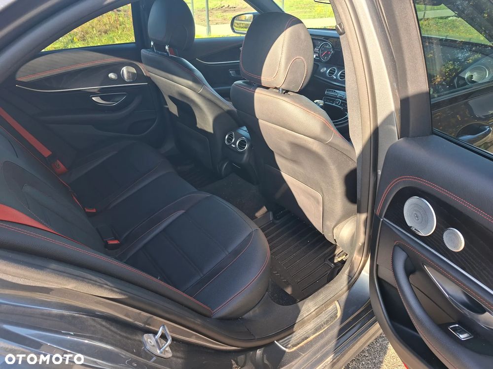 Mercedes-Benz Klasa E 43 AMG 4-Matic - 12