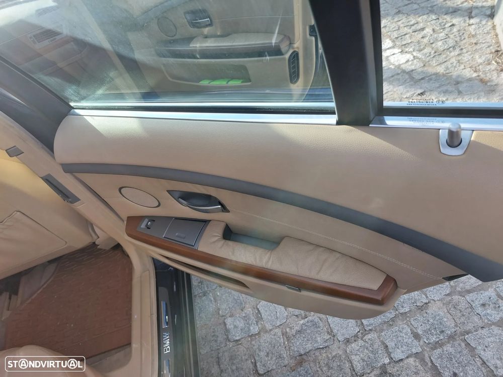 BMW 735 i LA - 14