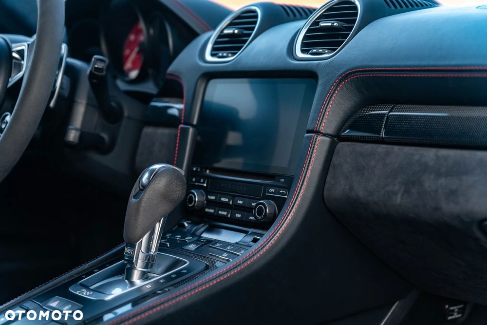 Porsche 718 Cayman GPF GTS PDK - 19