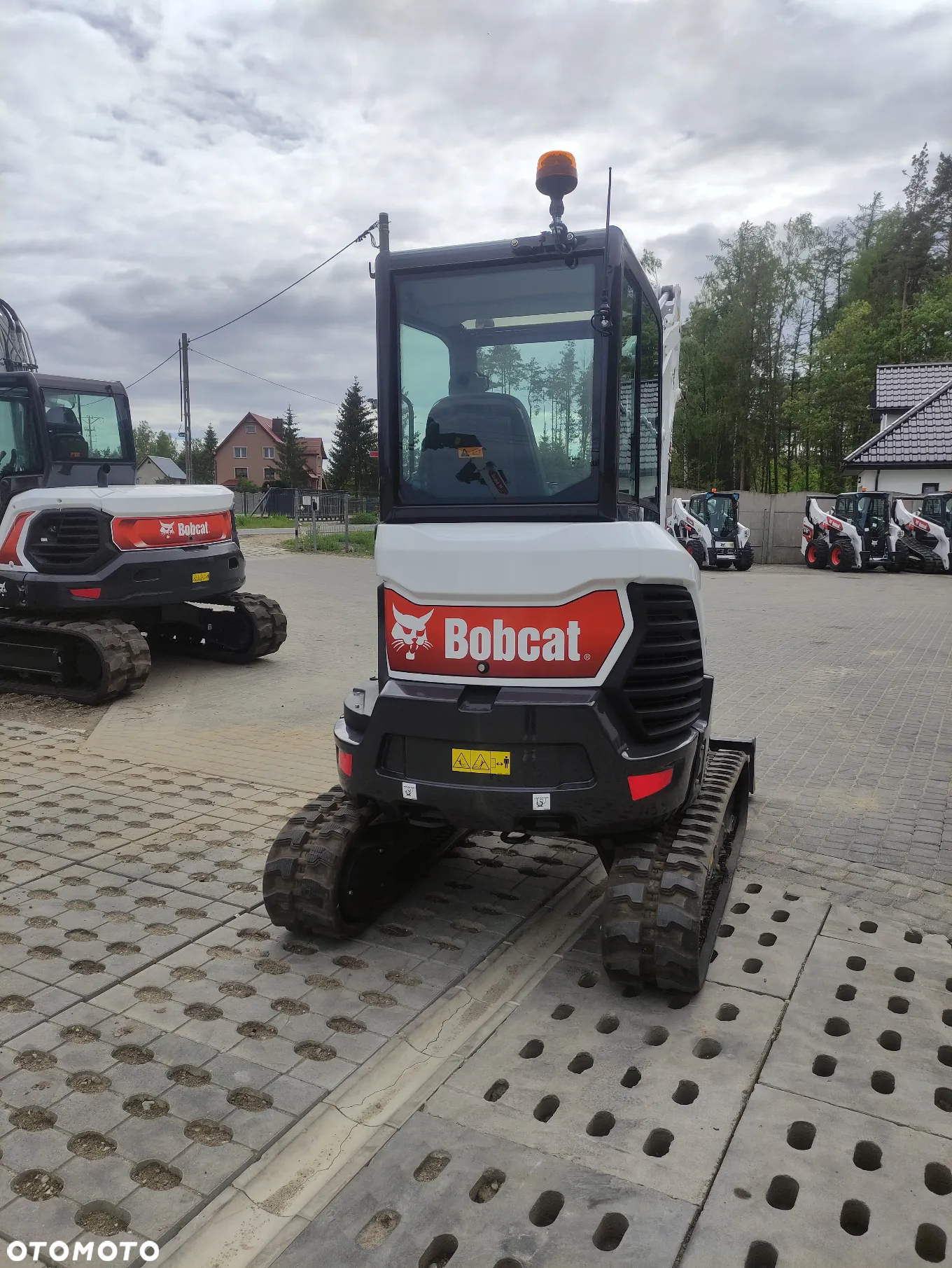 Bobcat E27 - 6