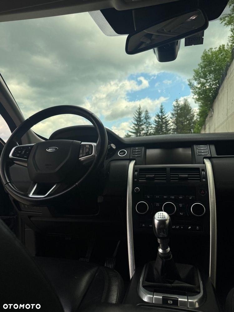 Land Rover Discovery Sport 2.0 TD4 SE - 28
