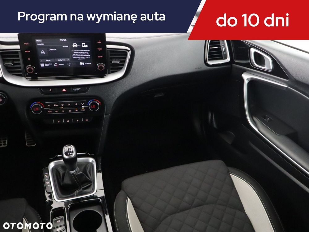 Kia ProCeed - 10