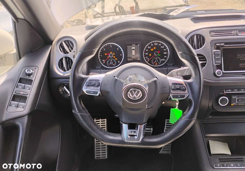 Volkswagen Tiguan - 12