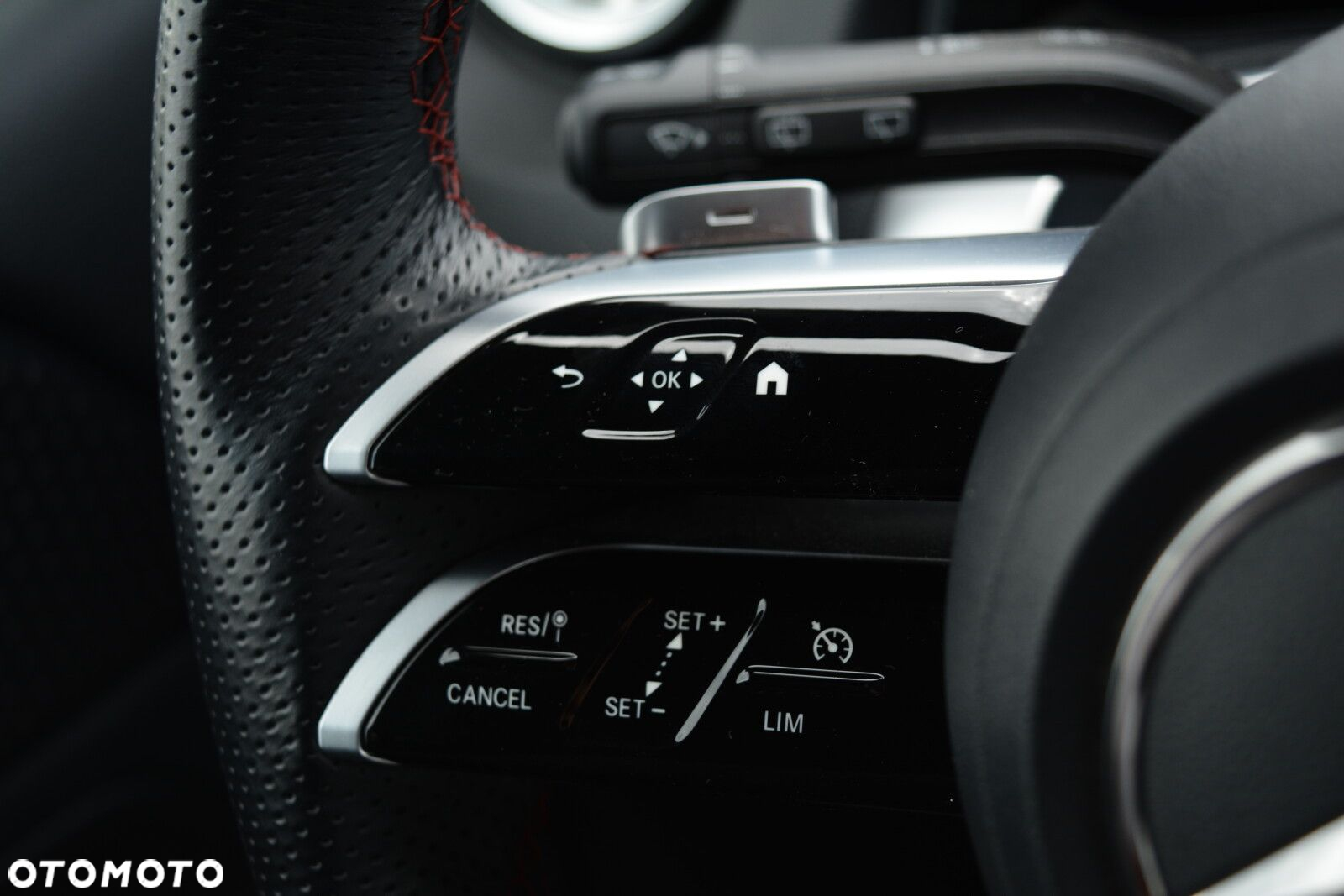 Mercedes-Benz GLB 200 d 4-Matic AMG Line 8G-DCT - 17